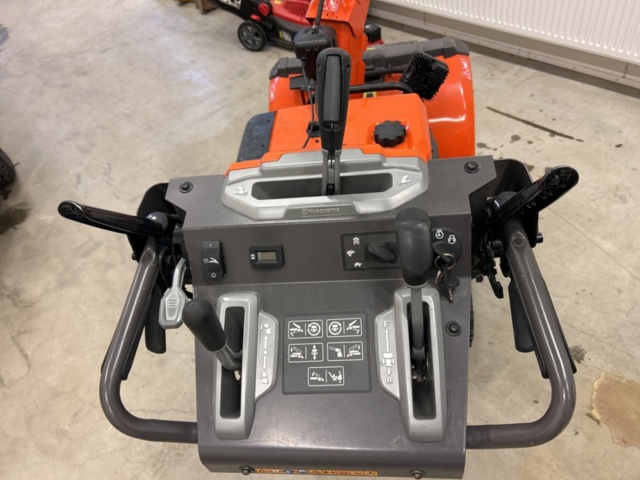1435702-9 Snowblower Husqvarna ST 430T -2021