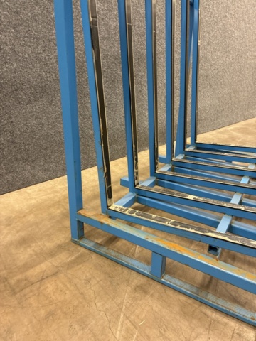 1492160-6 L-stand / glass fence