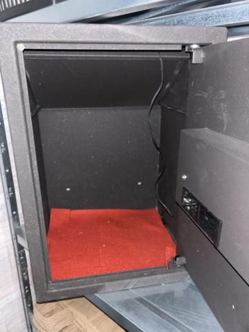 1435704-2 Värdeskåp med digitallås - Marquant