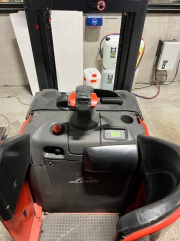 1492754-3 Low lift stacker Linde L12L SP - Spare parts forklift