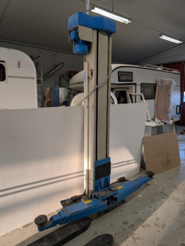 1408020-2 OMCN 2-post lift 5,500 kg – 2007 – Inspected 2025-02-10