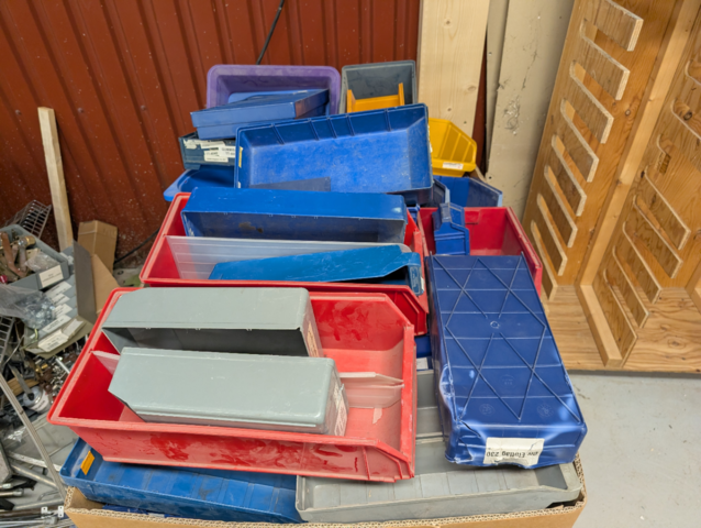 1408021-6 Lot of plastic storage boxes - approx. 2 pallets - mixed models