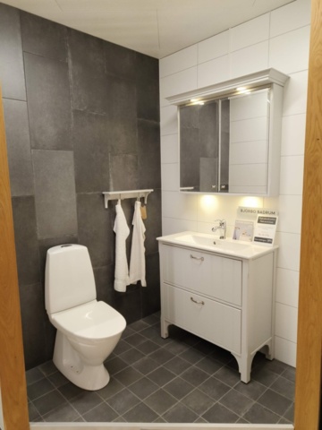 1401328-1 Badrumsinredning Björbo Saga