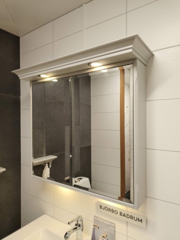 1401328-3 Badrumsinredning Björbo Saga