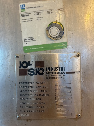 1492841-25 Jacketed tanks