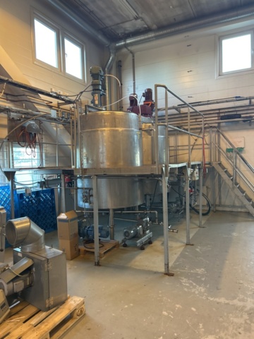 1492841-26 Jacketed tanks