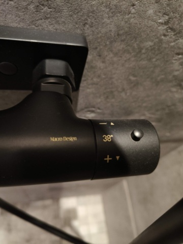 1401329-8 Badrumsinrening Macro Design  Svart EK 100