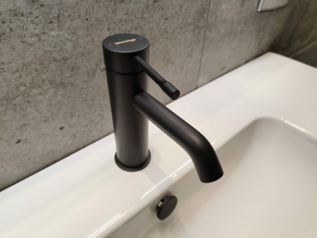 1401329-12 Badrumsinrening Macro Design  Svart EK 100