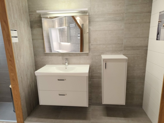 1401332-1 Badrumsinredning Björbo