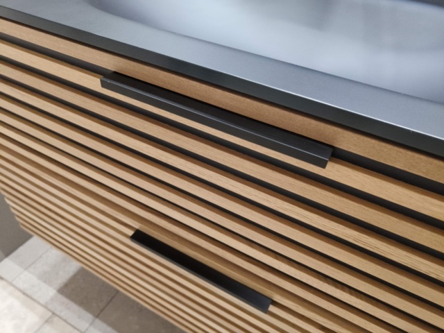 1401333-8 Badrumsinrening Macro Design Serie Crown