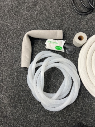 1492628-13 AC/ Air source heat pump for Nordic climate 18000 BTU, 5100W