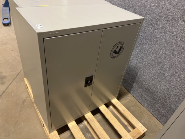 1469604-4 Sheet metal cabinets 3 pcs