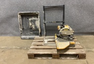 1469610 Miter saw with stand - DeWALT D24000-QS