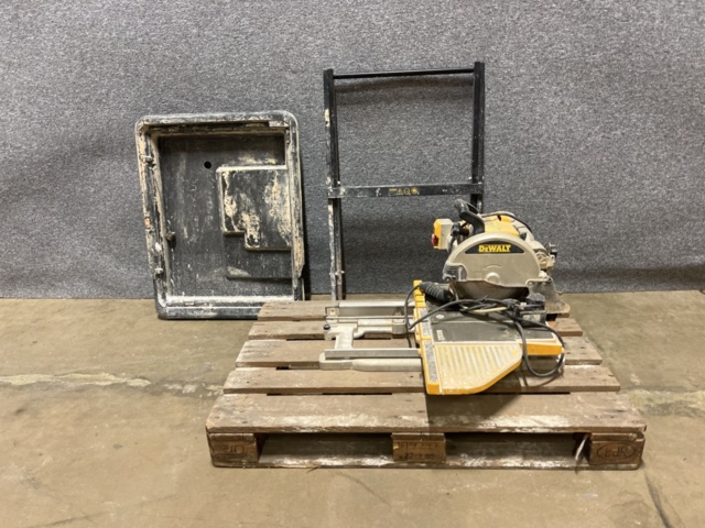 1469610-1 Miter saw with stand - DeWALT D24000-QS