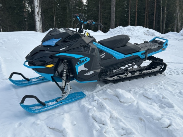 1435709-1 Snöskoter Lynx Boondocker 3900 850 E-tec -2022