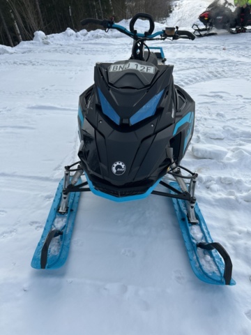 1435709-2 Snöskoter Lynx Boondocker 3900 850 E-tec -2022