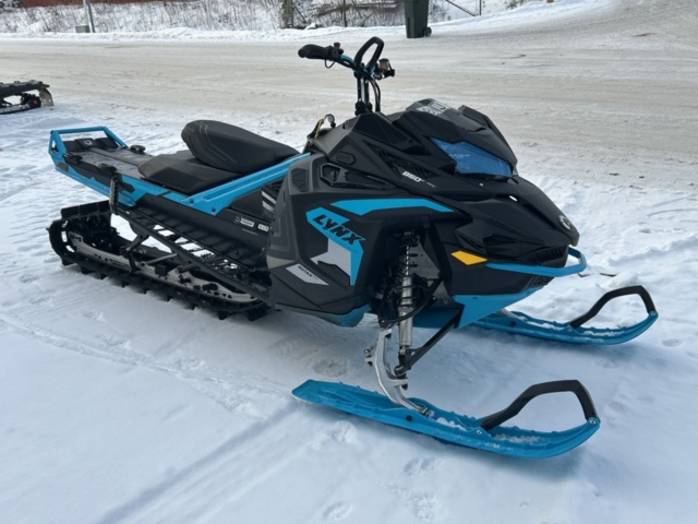 1435709-3 Snöskoter Lynx Boondocker 3900 850 E-tec -2022