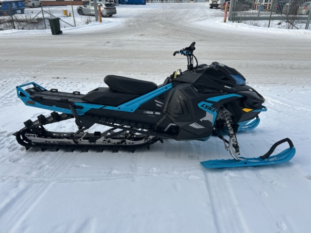 1435709-4 Snöskoter Lynx Boondocker 3900 850 E-tec -2022