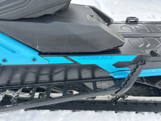 1435709-9 Snöskoter Lynx Boondocker 3900 850 E-tec -2022