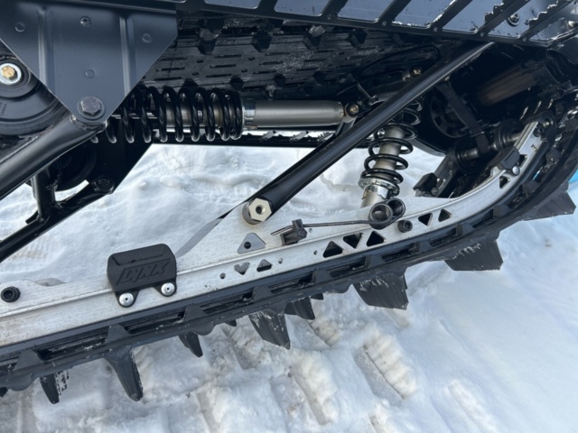 1435709-20 Snöskoter Lynx Boondocker 3900 850 E-tec -2022