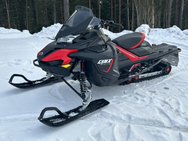 1435710-1 Snöskoter Lynx Adventure 3700 600 ACE -2024