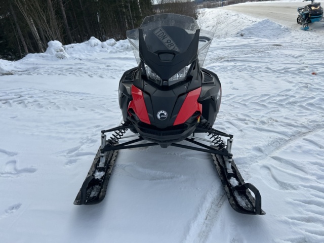 1435710-2 Snöskoter Lynx Adventure 3700 600 ACE -2024