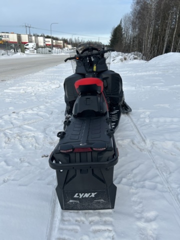 1435710-6 Snöskoter Lynx Adventure 3700 600 ACE -2024