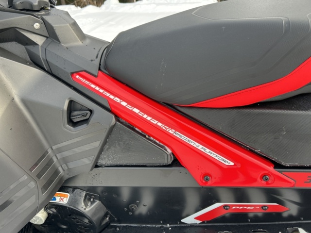 1435710-9 Snöskoter Lynx Adventure 3700 600 ACE -2024