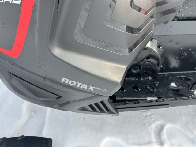 1435710-12 Snöskoter Lynx Adventure 3700 600 ACE -2024