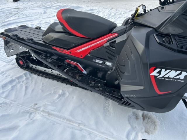 1435710-16 Snöskoter Lynx Adventure 3700 600 ACE -2024