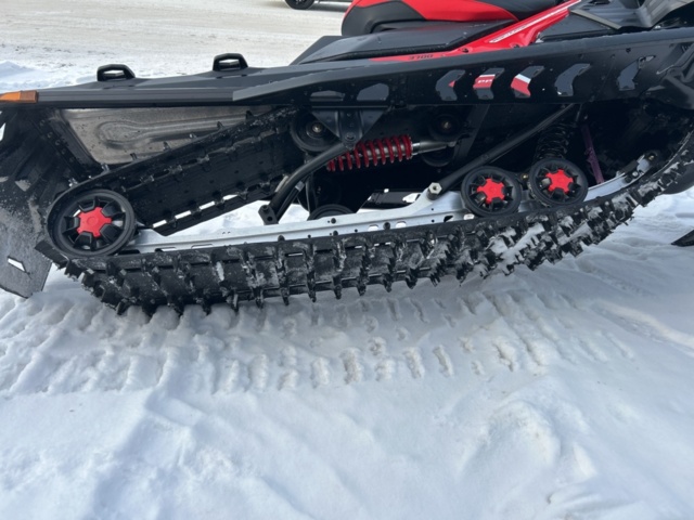 1435710-20 Snöskoter Lynx Adventure 3700 600 ACE -2024