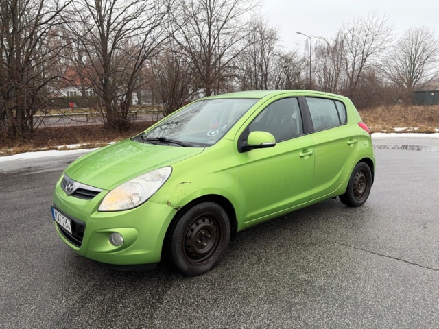 1368060-1 Hyundai i20 5-door 1.2 Manual, 77hp, -2012