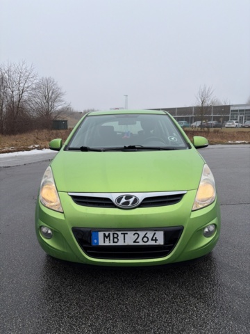 1368060-2 Hyundai i20 5-door 1.2 Manual, 77hp, -2012