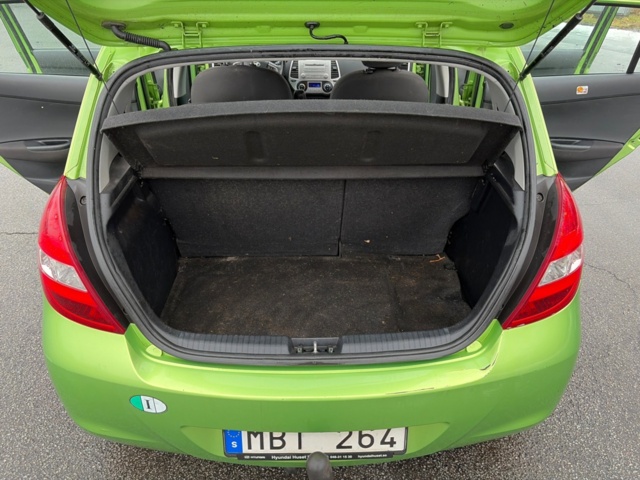 1368060-25 Hyundai i20 5-door 1.2 Manual, 77hp, -2012