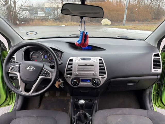 1368060-29 Hyundai i20 5-door 1.2 Manual, 77hp, -2012