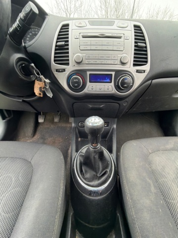 1368060-30 Hyundai i20 5-door 1.2 Manual, 77hp, -2012