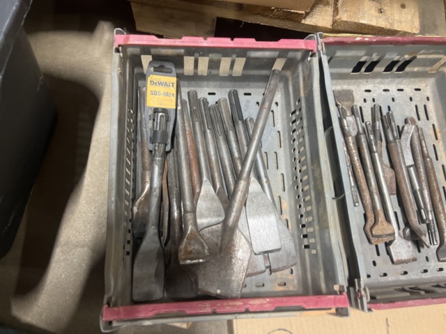 1469614-3 Blandade byggtillbehör