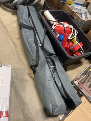 1469614-14 Blandade byggtillbehör