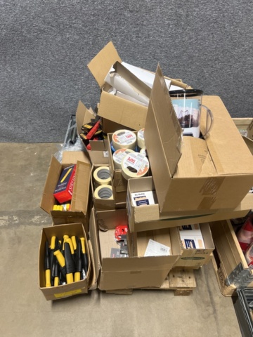 1469614-28 Blandade byggtillbehör