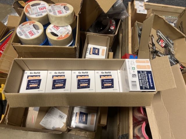 1469614-30 Blandade byggtillbehör