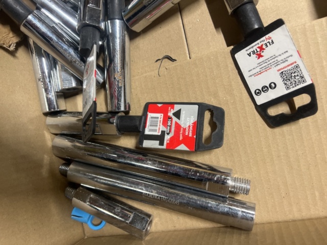 1469614-51 Blandade byggtillbehör