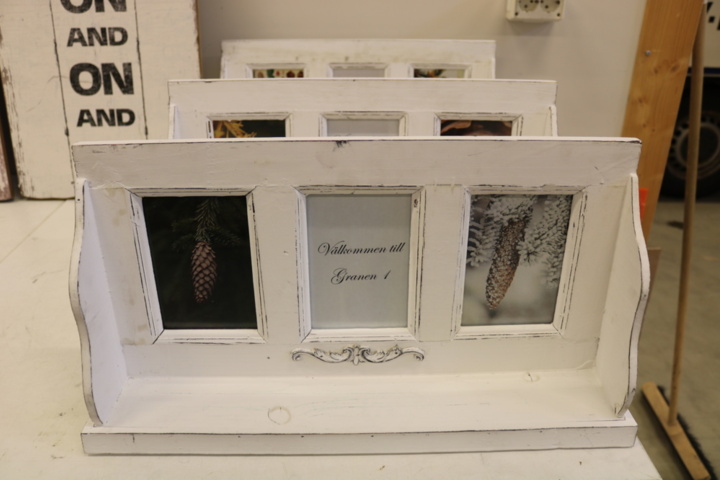 1416811-3 Paintings in "wood"