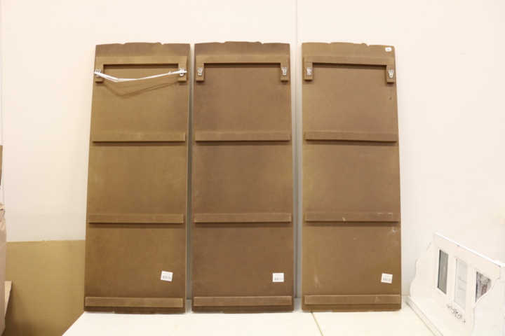 1416811-13 Paintings in "wood"