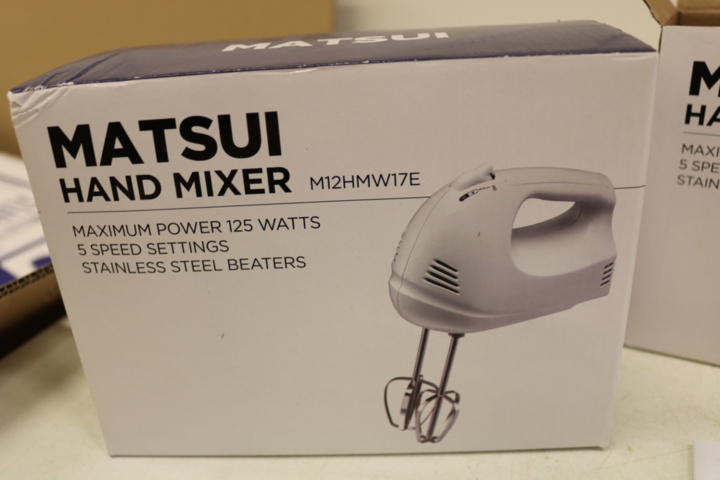 1416818-16 2 pcs New Hand Mixers Matsui