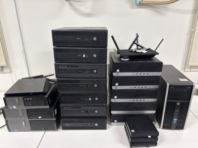 1482184-1 Lot of desktop computers and routers - 19 computers + 2 Wi-Fi routers