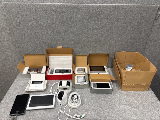 1482186-1 Surveillance and access control equipment - Hikvision