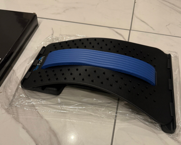 1405433-7 Lot of back stretchers – approx. 680 pcs, brand new