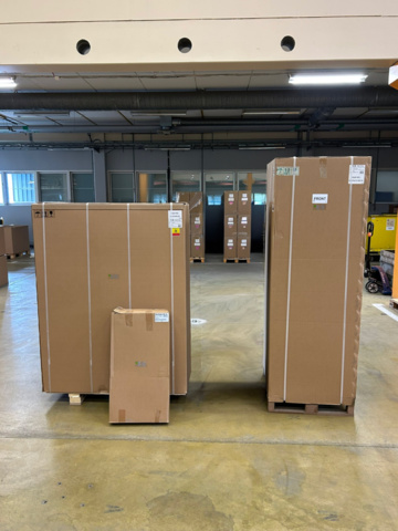 1489082-1 9 kW luft/vatten värmepump med 250L varmvattenstank. M1.61