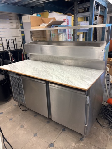1469146-1 Bakery cooling counter with chute, cabinet and additional cooling unit