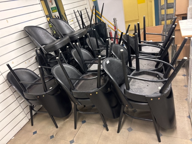 1469155-1 Lot of various chairs - approx. 24 pcs.